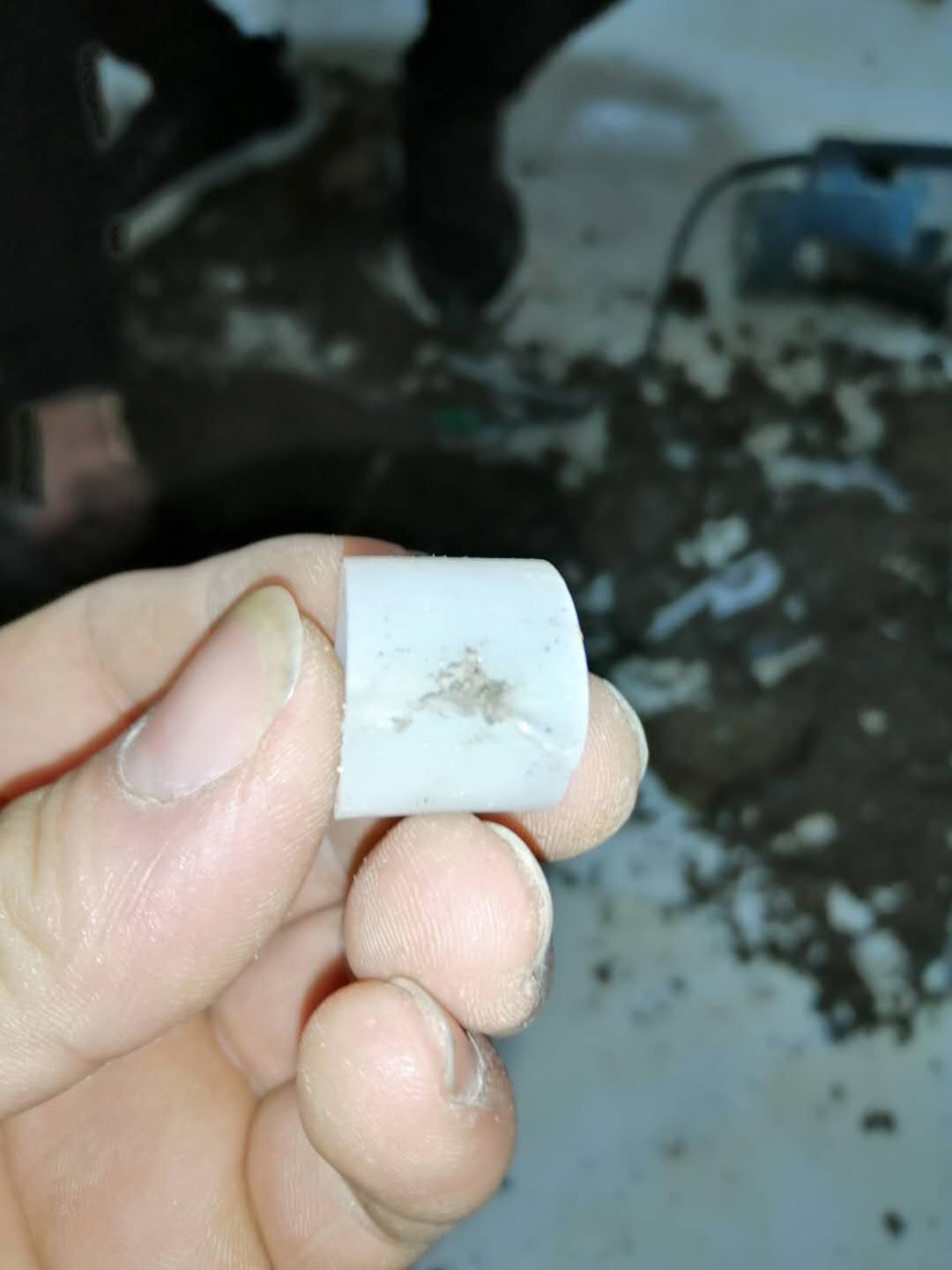 信阳家里地暖漏水了怎么办？